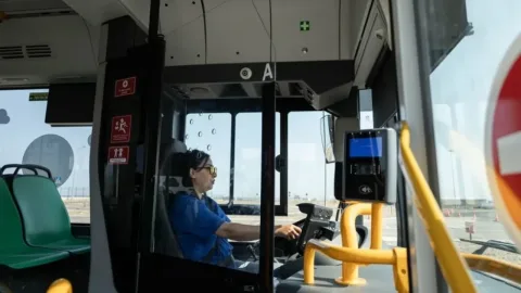 Avtobus idarə edəcək qadın sürücülərin sayı ARTIRILIR