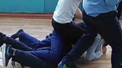 Polis&nbsp;şagirdlər arasında baş verən insidentlə bağlı məlumat yaydı