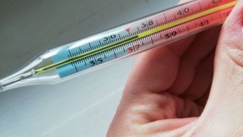 Salyanda 17 yaşlı&nbsp;qız qızdırmadan öldü