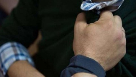 Borc istədi, ala bilmədikdə bu yola əl atdı