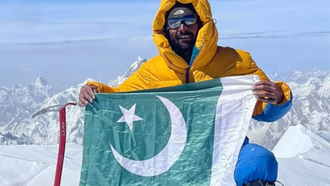 Pakistanlı alpinist yıxılaraq ÖLDÜ