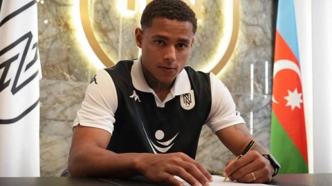 "Neftçi" yeni futbolçu&nbsp;transfer etdi
