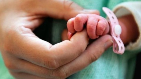 Azərbaycanda&nbsp;ana 40 günlük körpəsindən İMTİNA EDİB&nbsp;