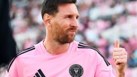 Messi zədələndi