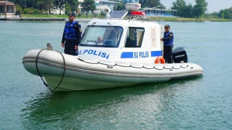 Nadir növdən olan balıqları ovlayan brakonyer&nbsp;saxlanıldı