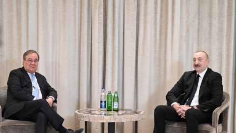 İlham Əliyev Bundestaqın komitə sədri ilə görüşüb