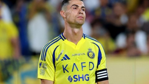 "Əl-Nəsr" Ronaldunu ilk dəfə start heyətə daxil edib