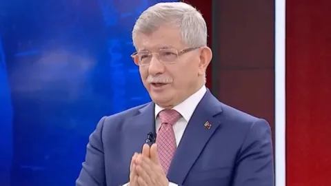 Tabutumu azərbaycanlılar daşısın - Əhməd Davudoğlu