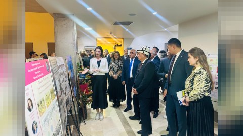 UNEC-in Dizayn Məktəbində sərgi keçirilib&nbsp;- FOTO