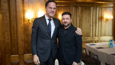 Zelenski NATO baş katibi ilə telefonla danışıb