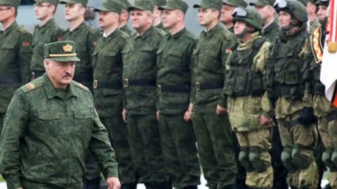 Belarus Ordusu&nbsp;döyüş hazırlığına gətirilir