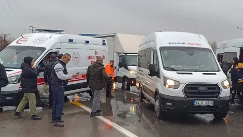 Türkiyədə 16 maşın toqquşdu: çoxlu yaralı var