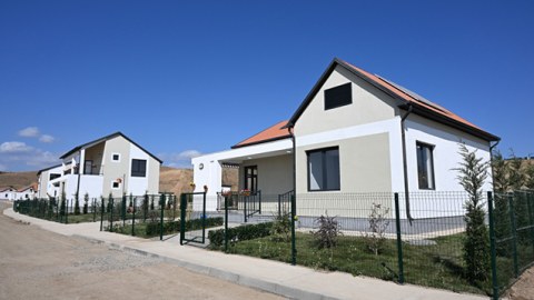 Qarabağa qayıdanlar evlərini özləri tiksin - DEPUTATDAN&nbsp;TƏKLİF