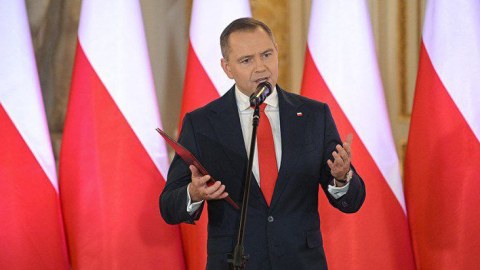 Prezidentin ofisindən pul oğurlandı