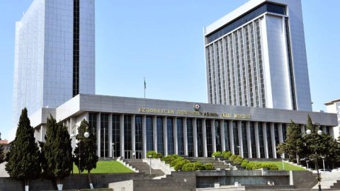 Parlament Xocalı soyqırımı ilə əlaqədar beynəlxalq təşkilatlara müraciət etdi