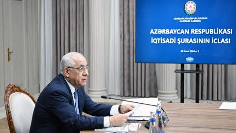 Baş nazir hökuməti TOPLADI