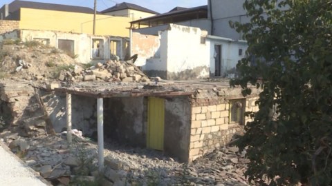 Mərkəzdə söküntü: Kompensasiya yetərsizdir