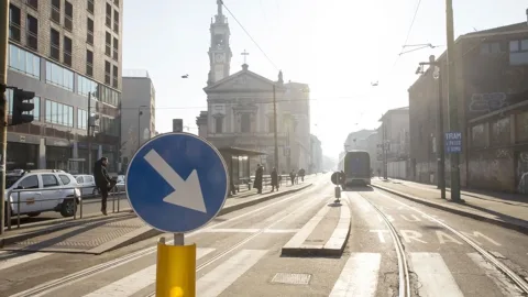 Milanda tramvay qəzası: Ölən və yaralananlar var