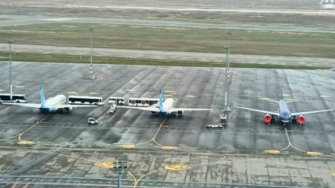 Heydər Əliyev Aeroportu iki reysi ehtiyat kimi qəbul etdi