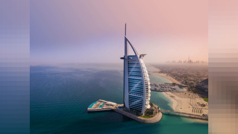 İran PUA-sı Dubaydakı &ldquo;Burj Al Arab&rdquo; otelini vurub