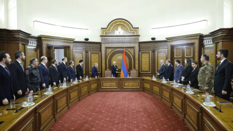 Paşinyan Təhlükəsizlik Şurasının iclasını keçirdi:&nbsp;İrana başsağlığı verdi