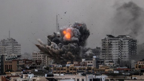 İsrail Tehranı BOMBALAYIR