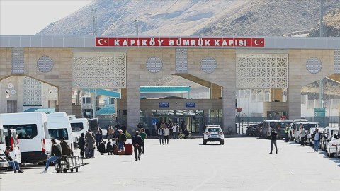 Türkiyə İranla sərhədi bağladı