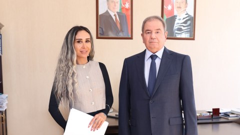 Azərbaycanda ilk dəfə rəqəmsal əkiz müsahibə verib