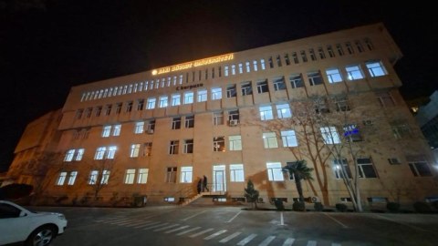 Bağlanan özəl universitetin binası BDU-ya verildi