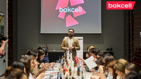 Bakcell 8 Martı xanım jurnalistlərlə birgə qeyd edib - FOTO
