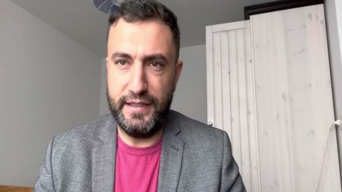 Xaricdə yaşayan daha bir blogerə hökm oxundu