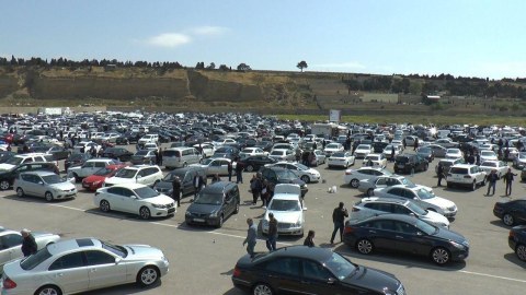 Azərbaycanda bəzi avtomobillərin qiyməti QALXIR
