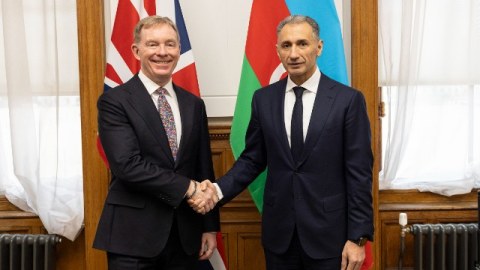 Rəşad Nəbiyev britaniyalı nazirlə&nbsp;görüşdü