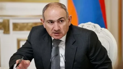 Paşinyan Ermənistandakı Rusiya bazasından&nbsp;danışdı