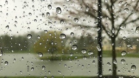 Temperatur enəcək, yağış və qar yağacaq