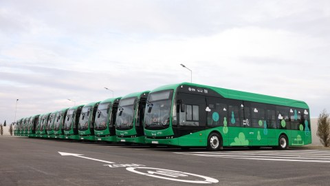 Bakıda yeni avtobus deposu istifadəyə verildi - FOTO