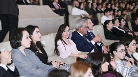 Leyla Əliyeva musiqili tamaşanı izlədi&nbsp;- FOTOLAR