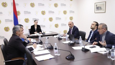 Ermənistanda Konstitusiyaya yeni dəyişikliklər müzakirə olunur