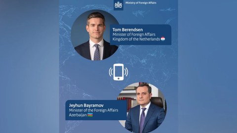 Ceyhun Bayramov niderlandlı həmkarı ilə danışdı