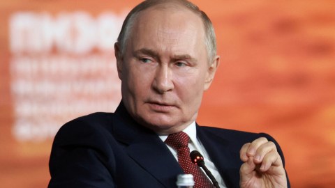 Putin Müctəba Xameneini təbrik etdi