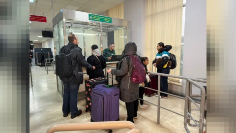 Meksika diplomatları İrandan Azərbaycana təxliyə olundu - FOTO