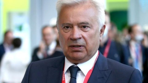 Rusiyanın ən varlı üç adamından biri azərbaycanlıdır