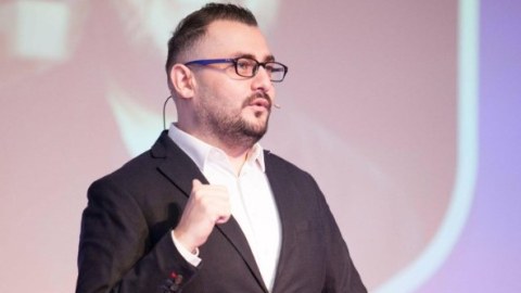 Murad Arifdən sərt cavab: "Pulu basırdınız əcnəbi&nbsp;mütəxəssislərə..."