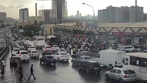 Bakıda tıxac olan yolların sayı artdı - SİYAHI