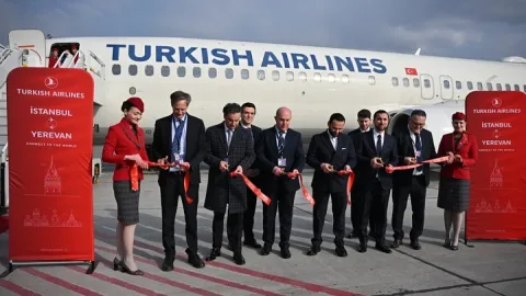Türk Hava Yolları İrəvana uçuşlara başladı
