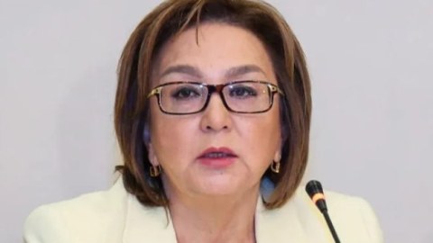 Bir fakt göstərsinlər ki, suallar dərsliyə uyğun deyil - Məleykə Abbaszadə