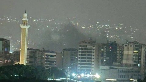 Şiraz&nbsp;bombalandı -&nbsp;yaralılar var