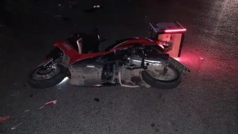 Moped divara çırpıldı - Sürücü öldü
