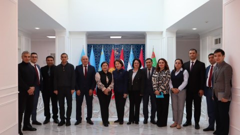 Türk Mədəniyyəti və İrsi Fondunun rəhbəri jurnalistlərlə görüşüb