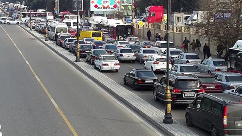 Hazırda tıxac olan yolların SİYAHISI